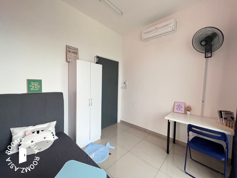 🌟 Well-Designed Room + High-Speed WiFi – Ideal for Work & Living!