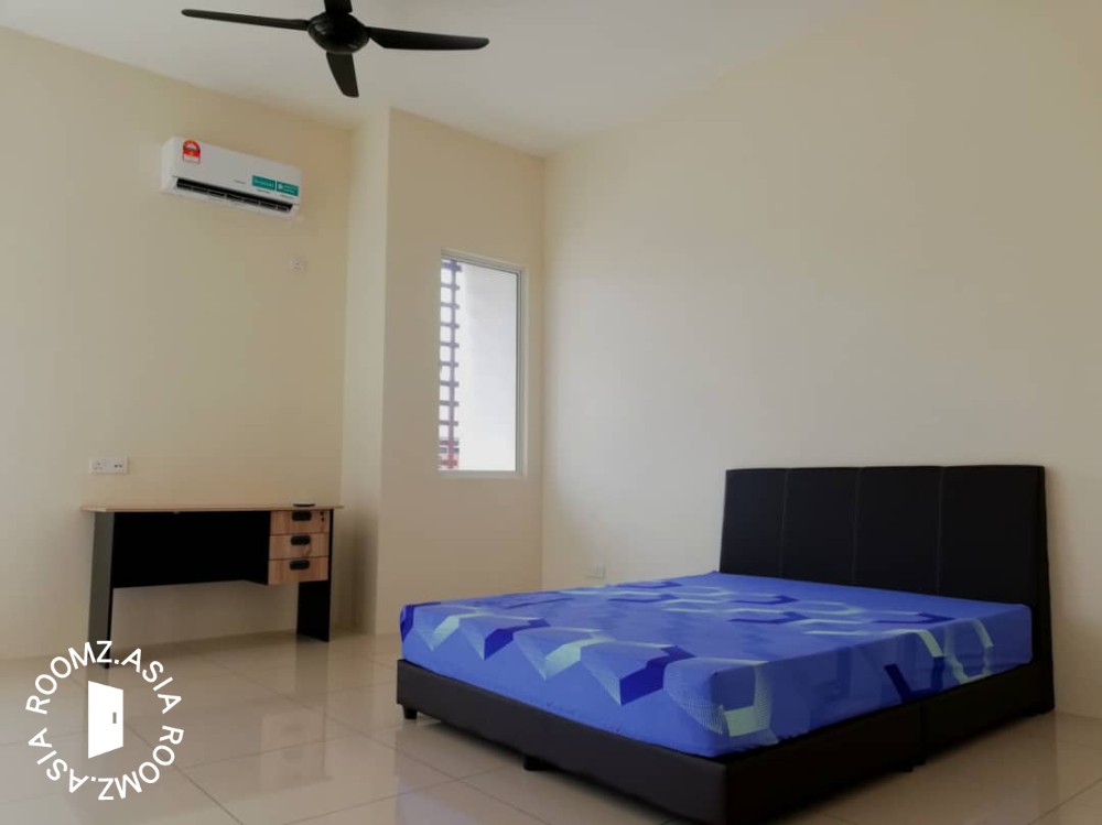✅Master room at ✅Pearl Villa Residence with private 🛁bathroom, Pearl City. ✅Simpang Ampat.