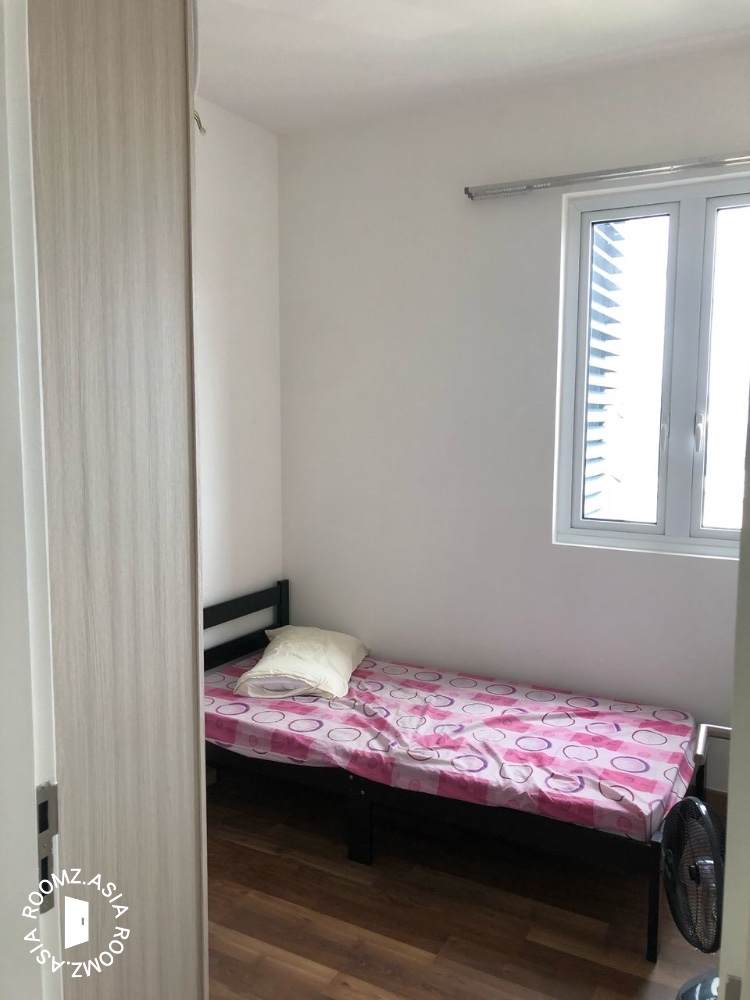 Single room at female unit