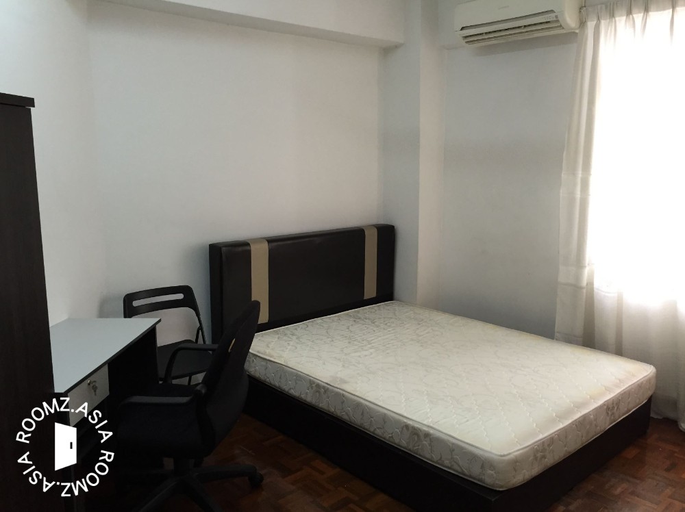 Medium Room for Rent RM600 Kelana D'Putera Condo (Block D)