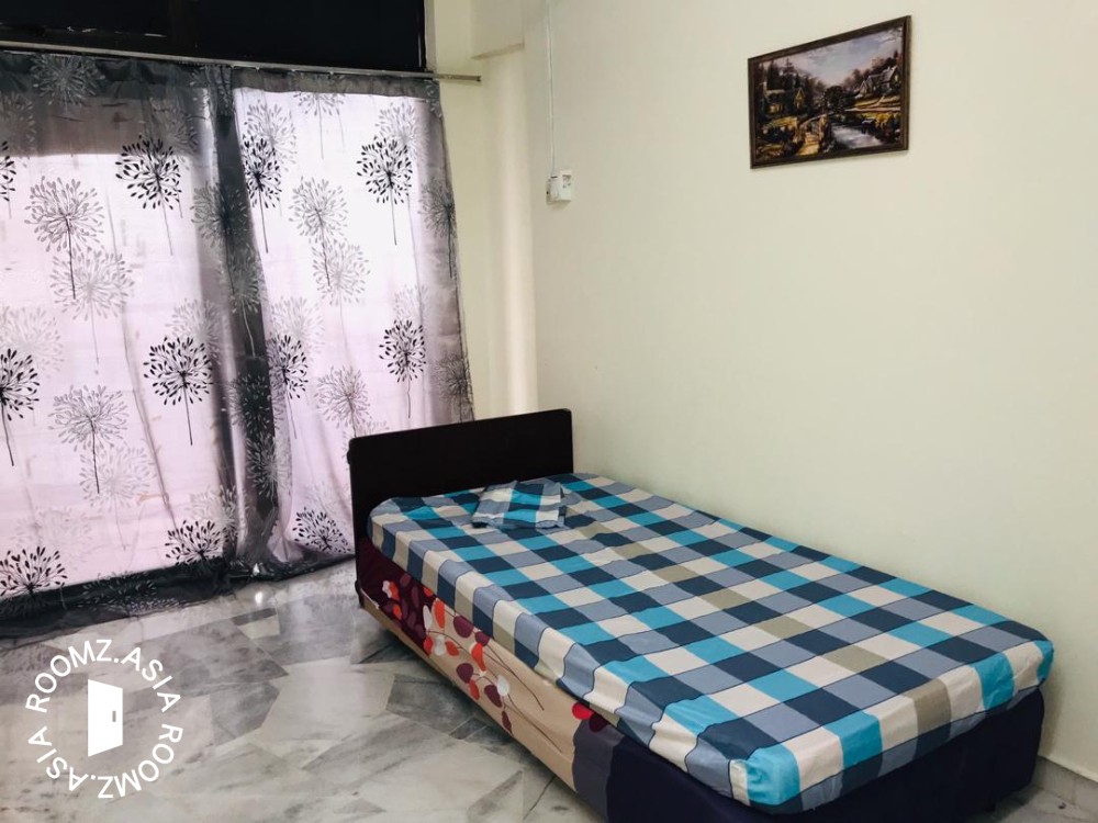 Single room for rent at Indah Villa, Bandar Sunway