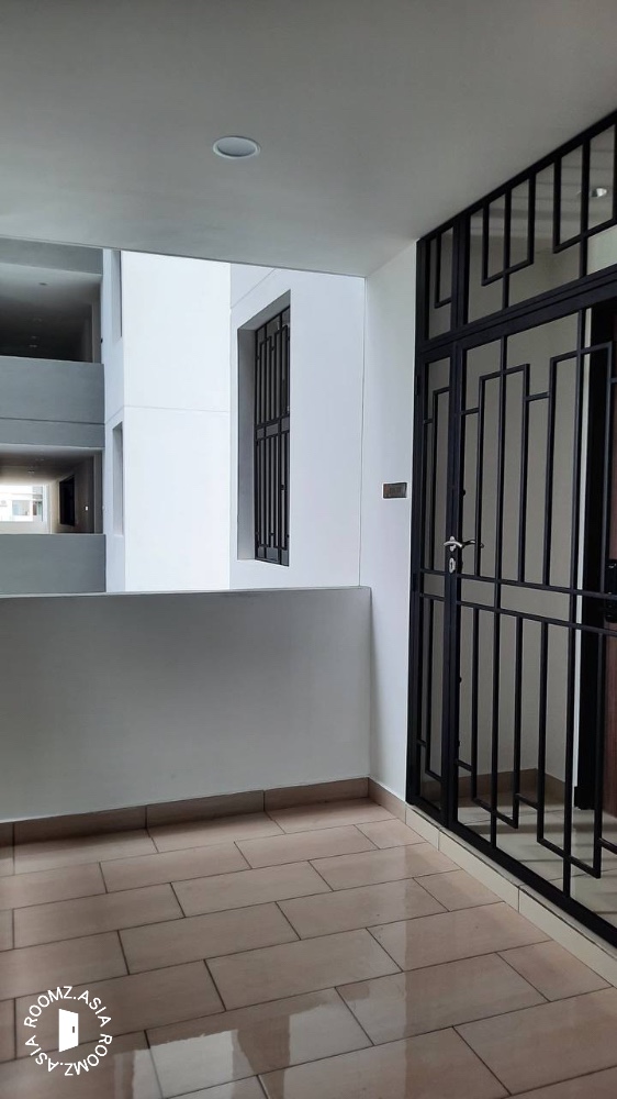 Studio room for rent at Dian Residency with private 🛁bathroom