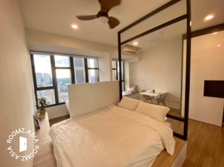 Cozy Fully Furnished Studio room for rent at KL Gateway Residences with private 🛁bathroom