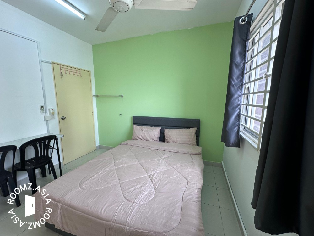 Modern & Newly Renovated MIDDLE room (M3)|Setia Taipan,Setia Alam