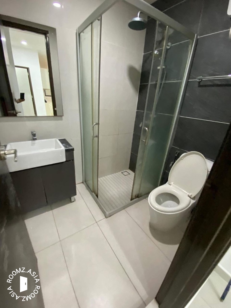 Private Single Bedroom Also Got Private bathroom Comfortable