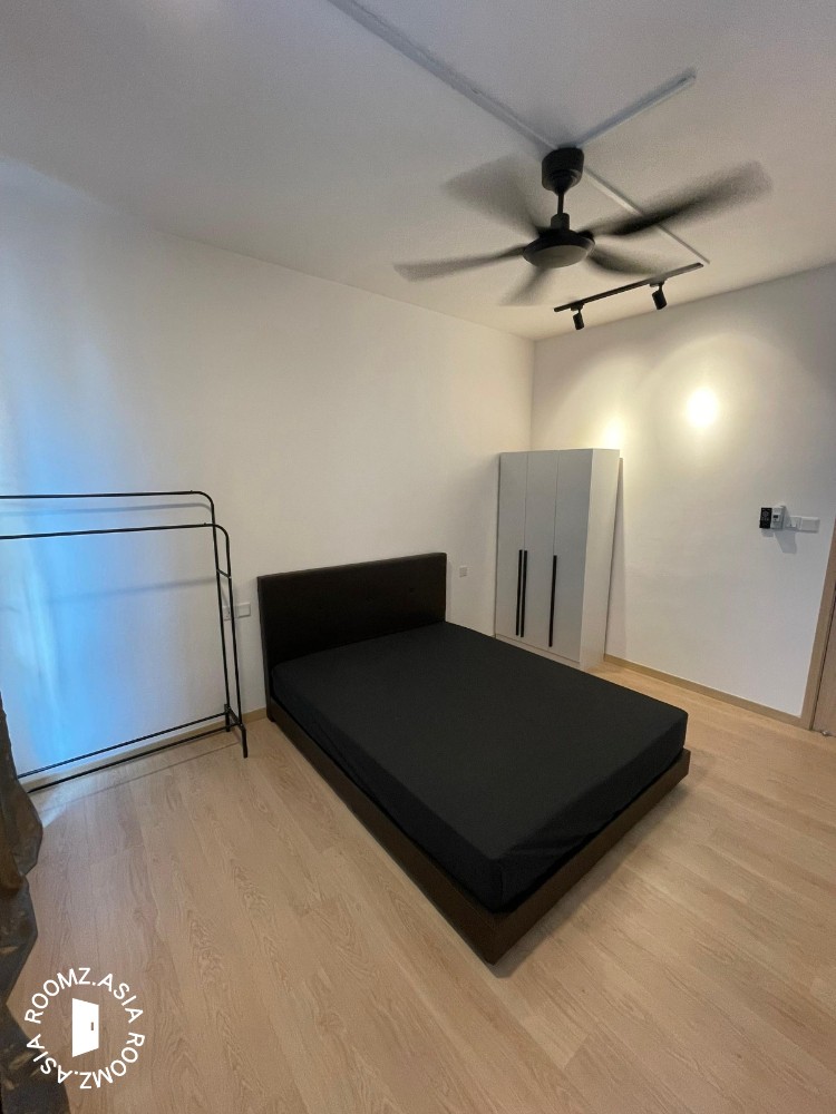 ROOM FOR RENT IN SENTUL VILLAGE INCLUDE UTILITES