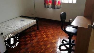 Cozy Medium Room for Rent | Near LRT USJ7 / Summit Mall/ Damen Mall / Sunway