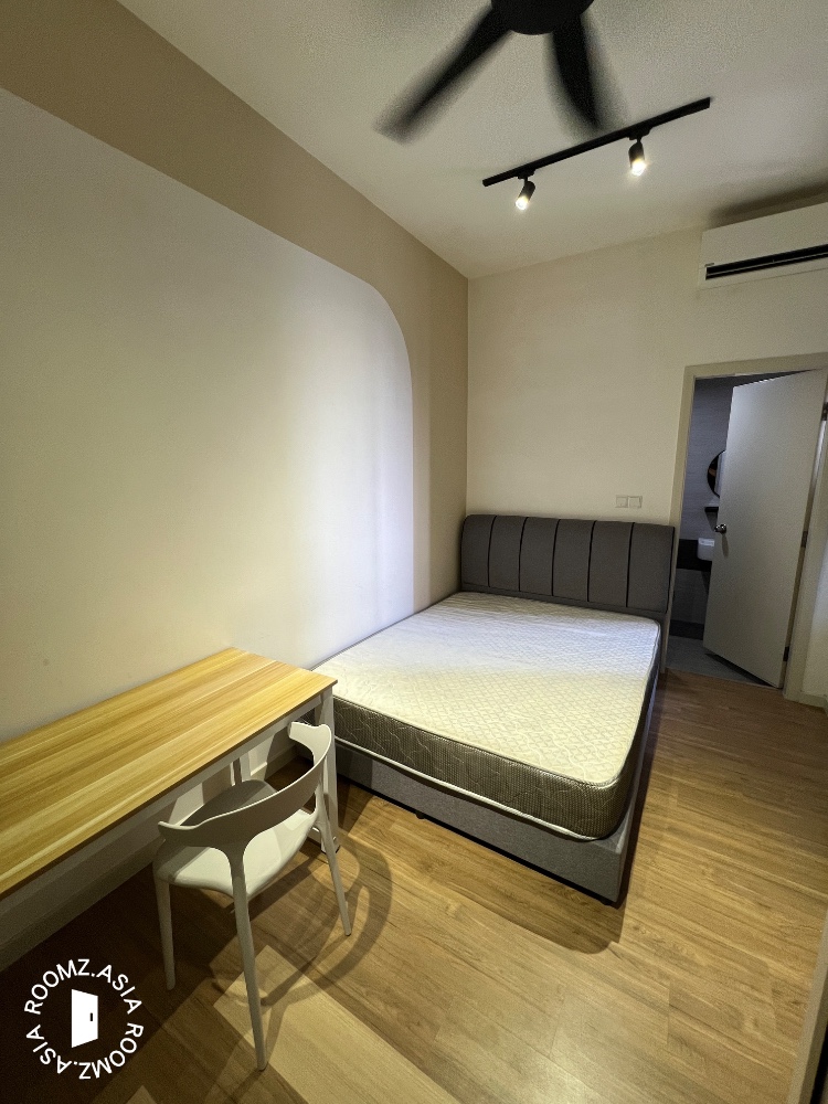 Aster Residence Master room with Private 🛁
