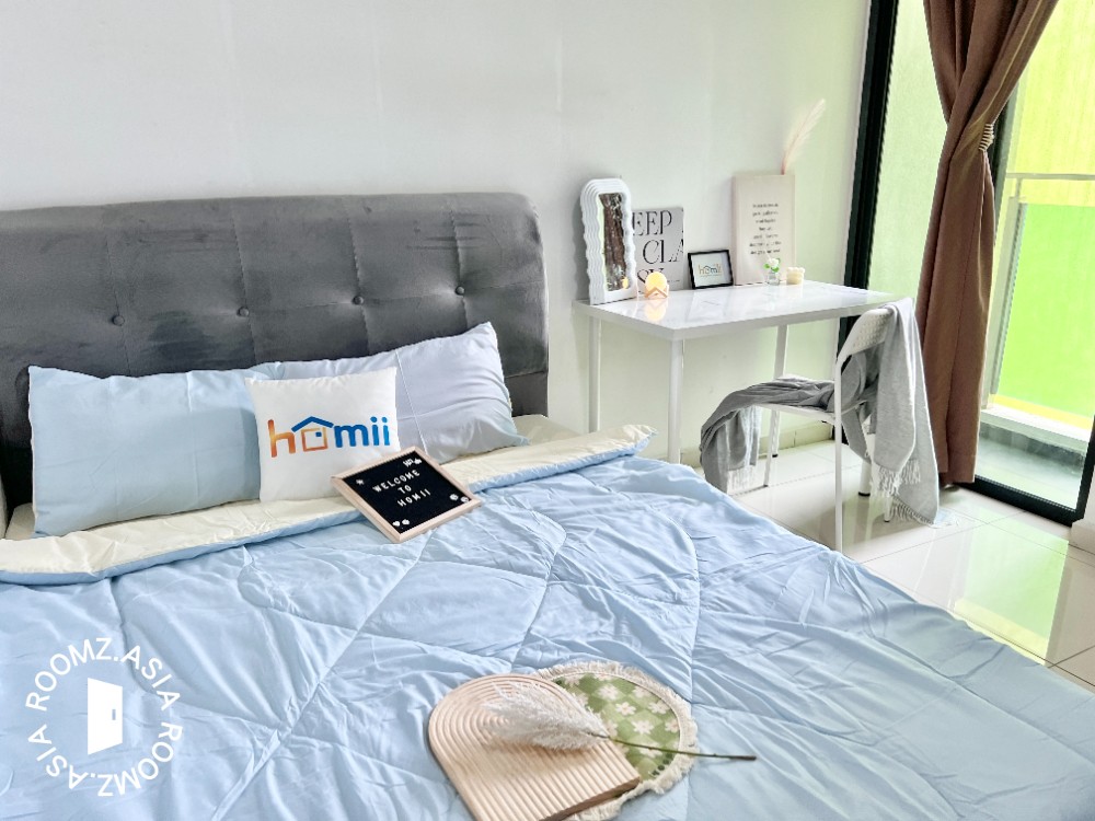 Common room for rent at MARINA RESIDENCE, 15 min to CIQ