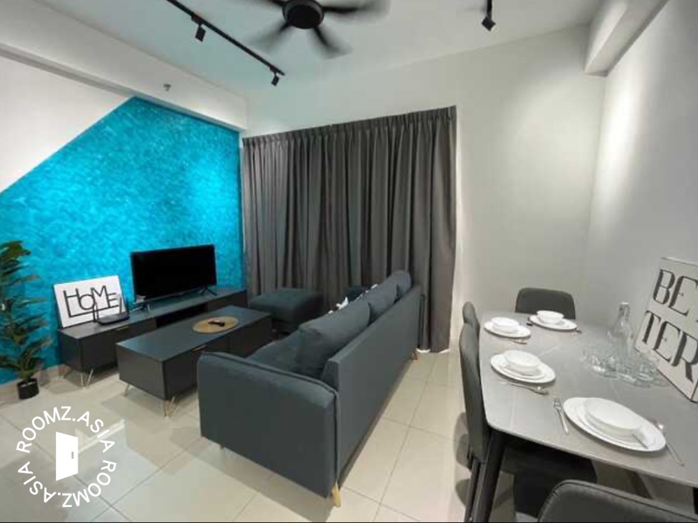 Studio room for rent with private 🛁bathroom