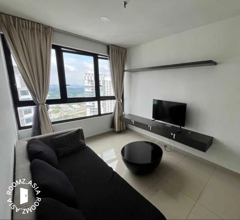 Studio room for rent at with private 🛁bathroom