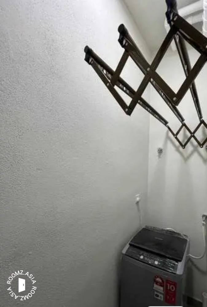 Studio room for rent at with private 🛁bathroom
