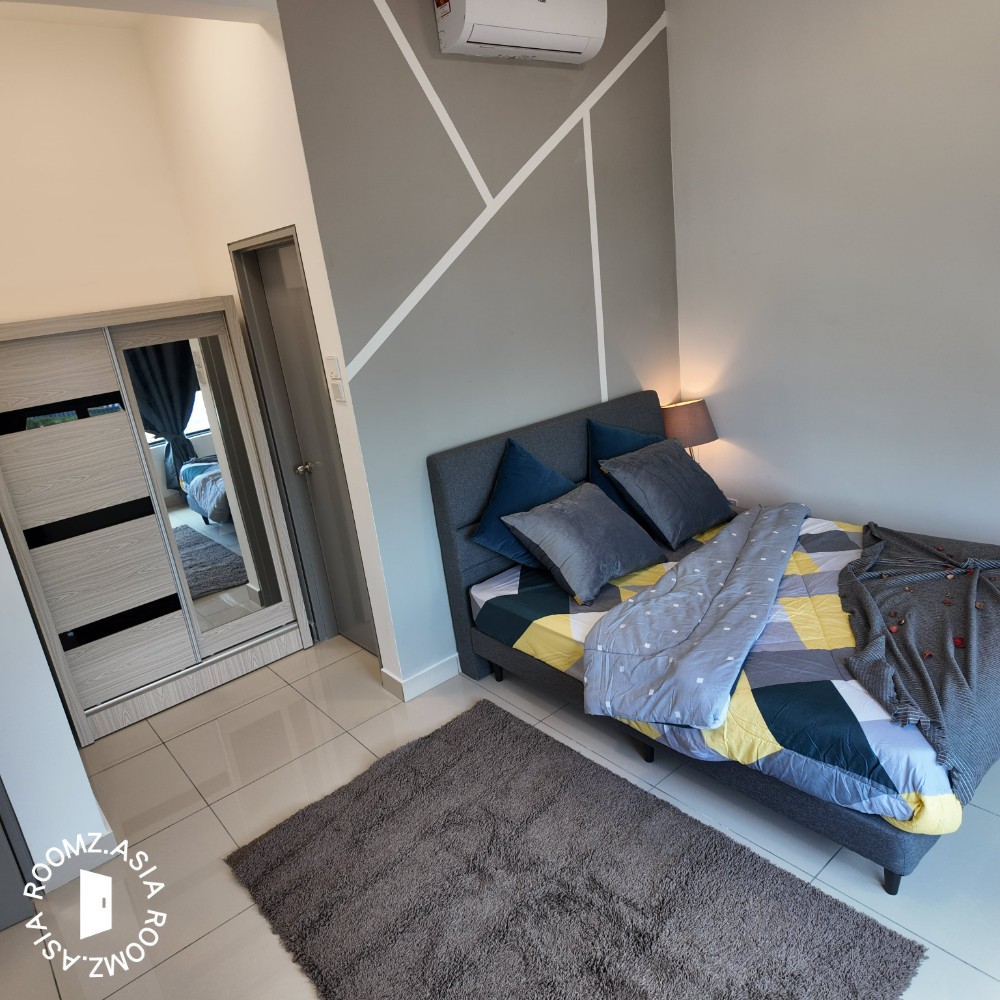 Master room for rent at with private 🛁bathroom (D7 ROOM 1)