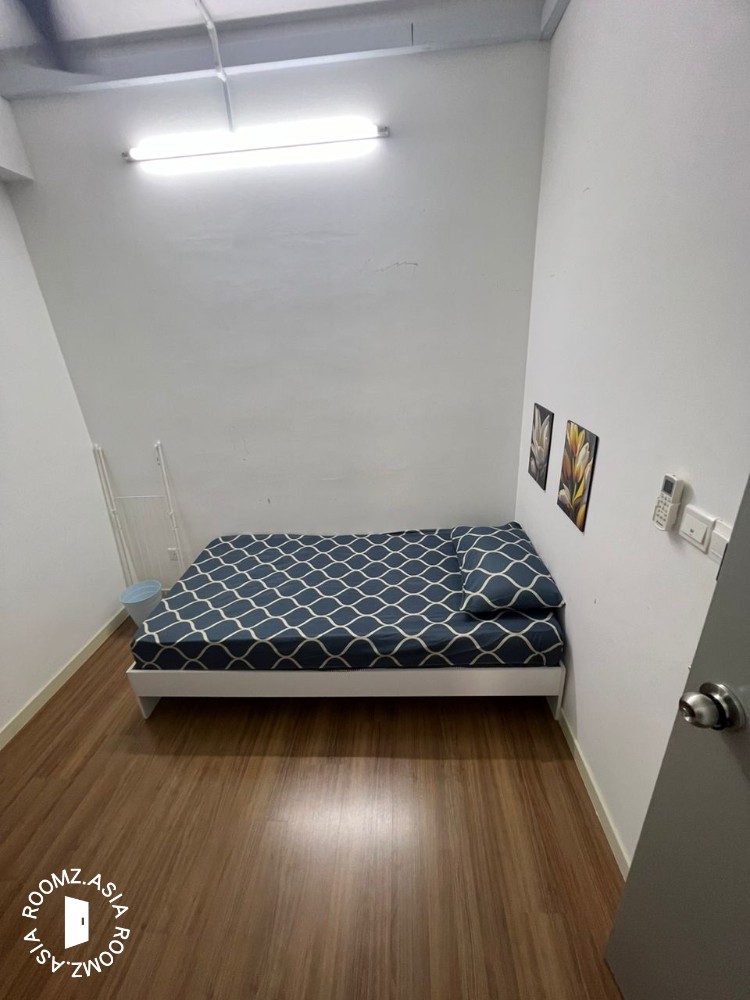 M-VERTICA Cheras KL Single Room For Mixed Gender unit, walking distance to LRT/MRT Maluri
