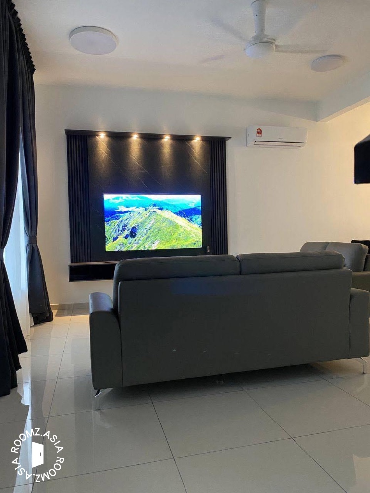 Studio room for rent at Nadayu28 Residences @ Bandar Sunway with private 🛁bathroom