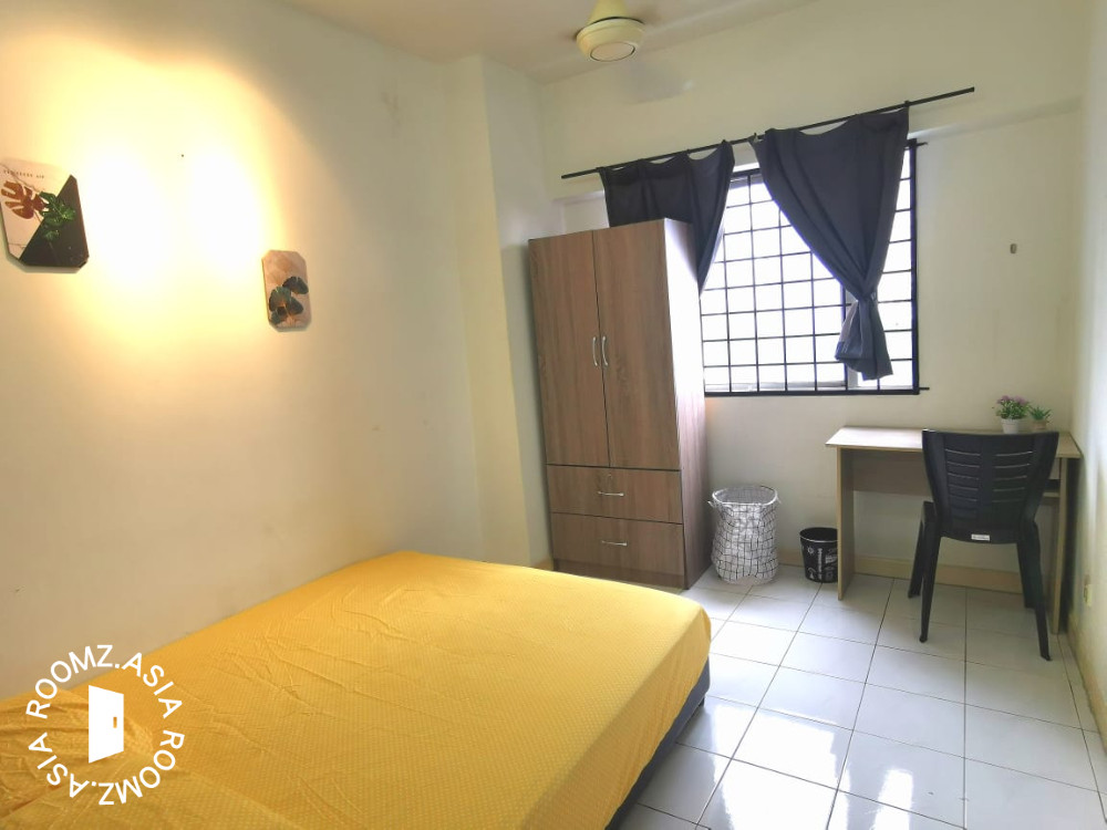 (FREE 1 MONTH) 3min Walk LRT - Female Medium Room D Aman Crimson Ara Damansara PJU 1 Near to Paradigm Mall, Citta Mall, Petaling Jaya, Kelana Jaya, Glenmarie, SS2