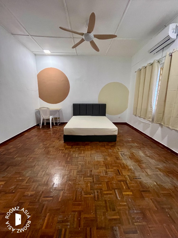 Big Master room for rent private 🛁bathroom Easy Parking UM SS2