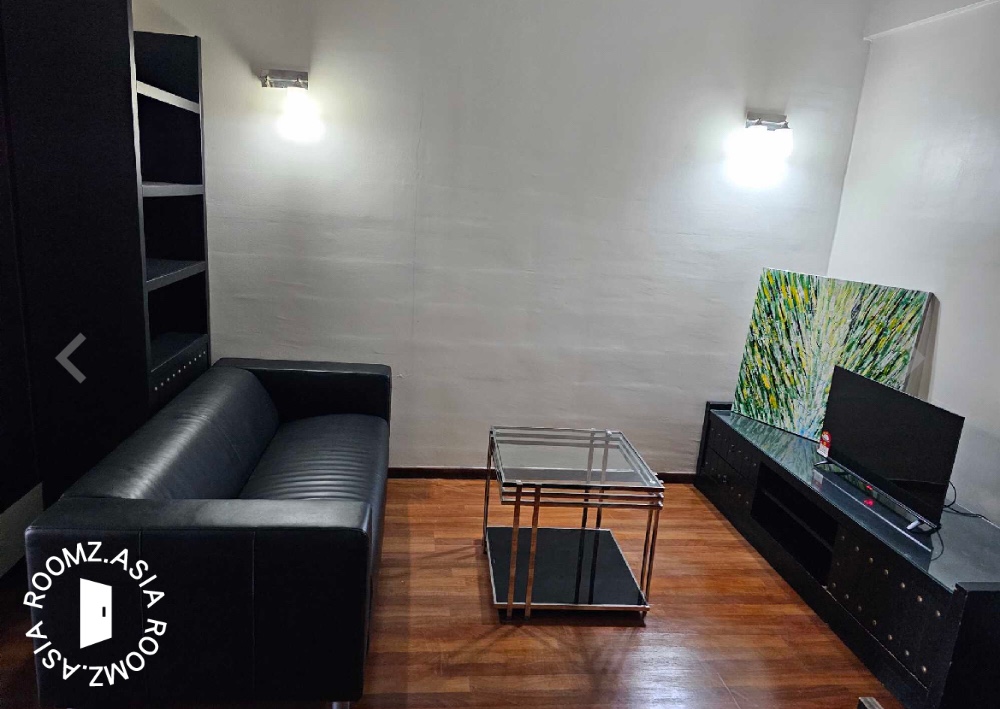 Studio room for rent at with private 🛁bathroom
