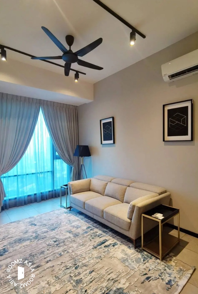 Fully furnished one bedroom with private bathroom for rent at Central Park Condominium