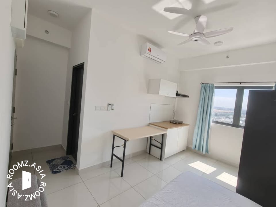 Single room for rent at ENDAH RIA CONDOMINIUM with private 🛁bathroom