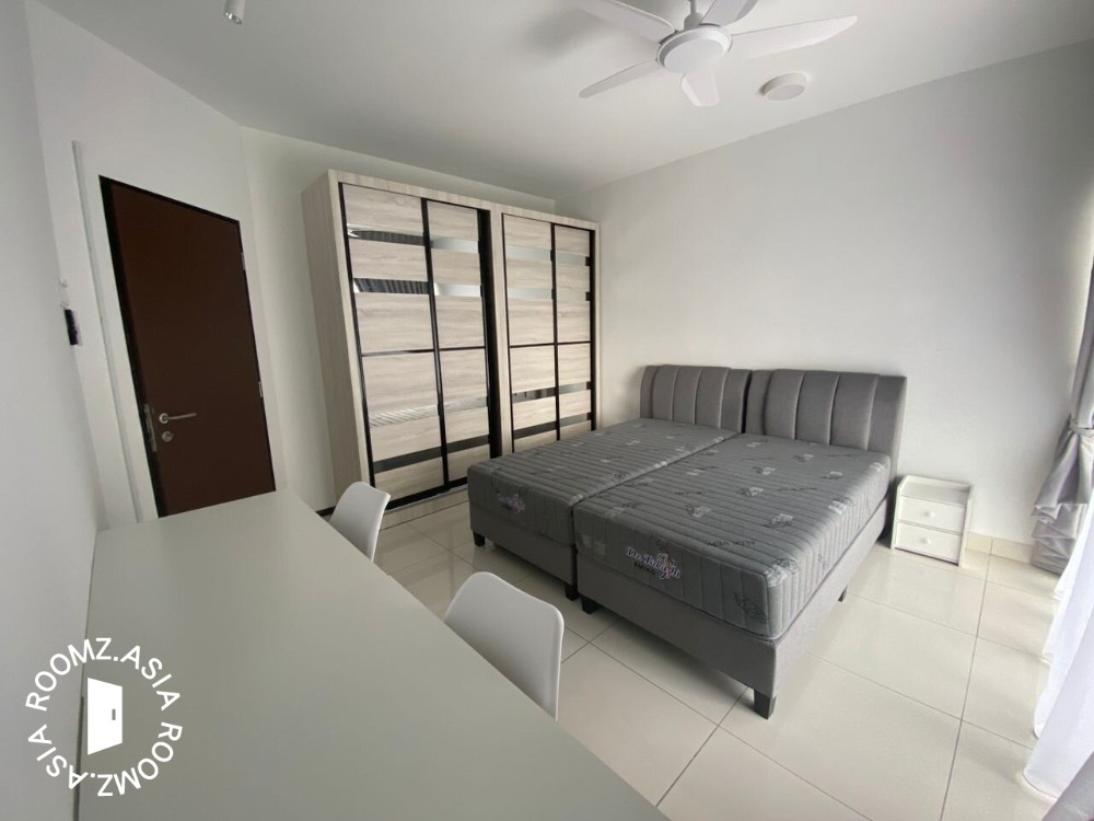 FEMALE Middle room for rent at PARAISO RESIDENCE BUKIT JALIL prefer 👩female