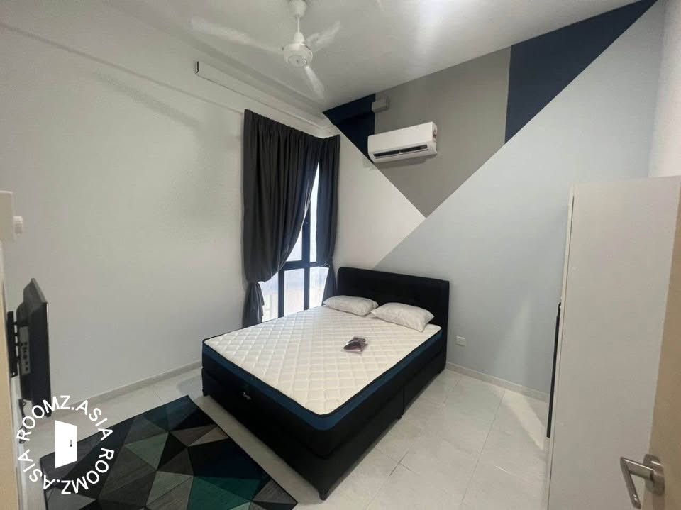 Studio room for rent at MRT Bukit Bintang (Pintu A) with private 🛁bathroom