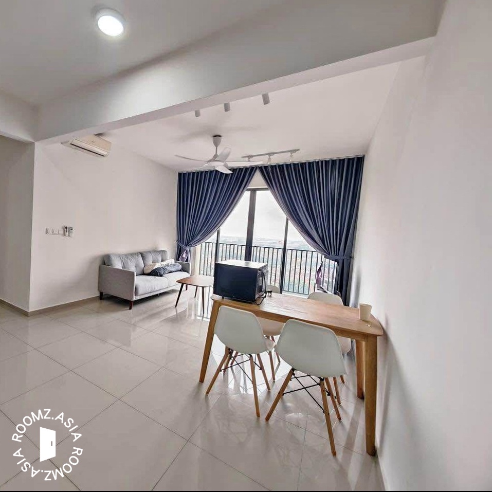1 bedroom 1 bathroom condominium for rent in Park Rose Condominium