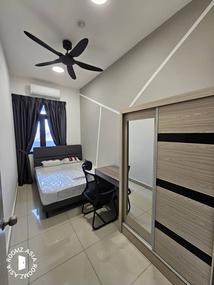 Single room for rent at 1350
