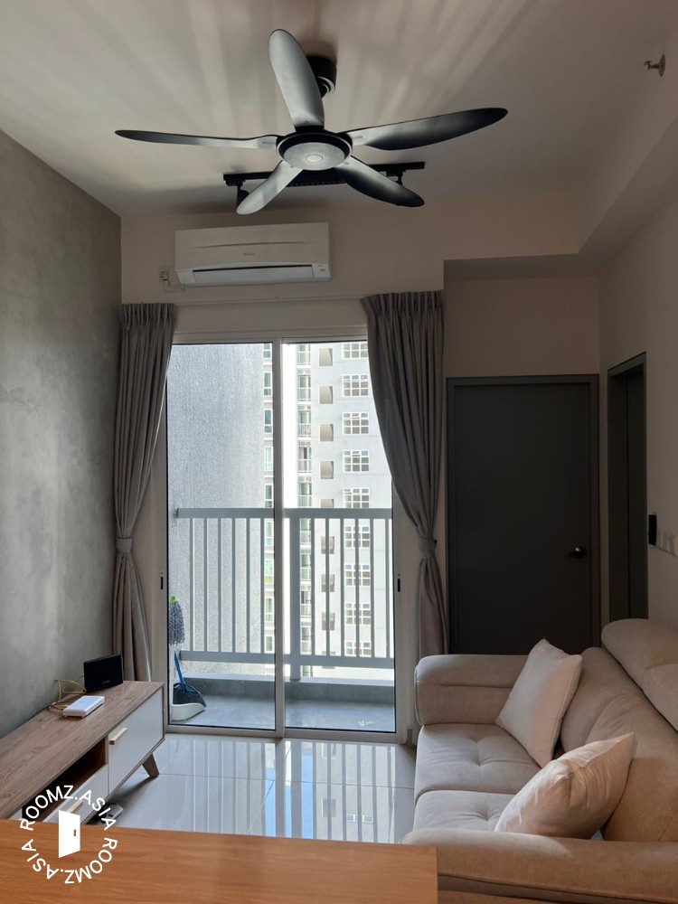 Master room for rent at with private 🛁bathroom