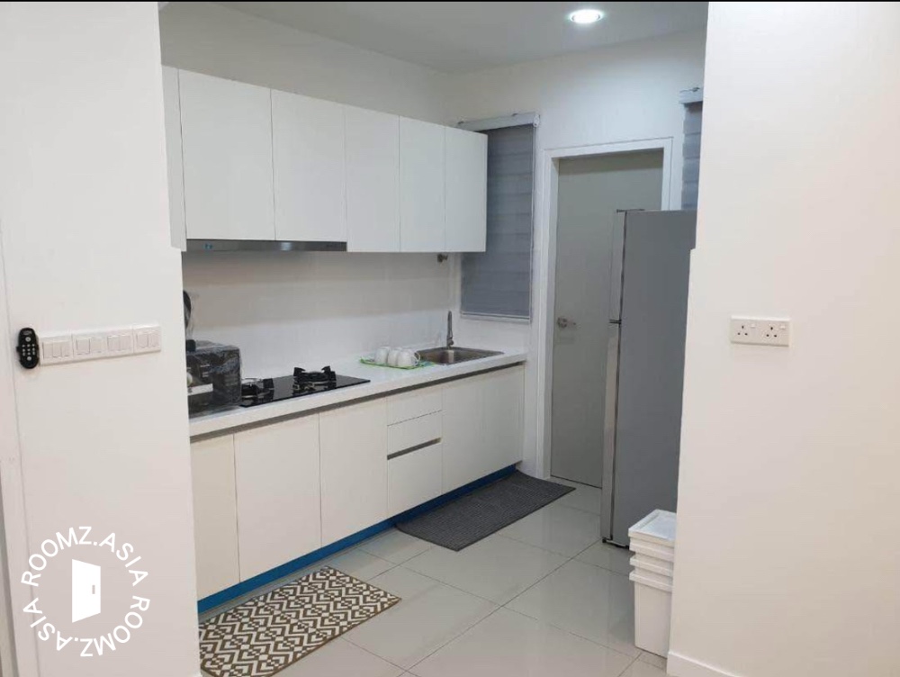 Fully furnished studio unit
