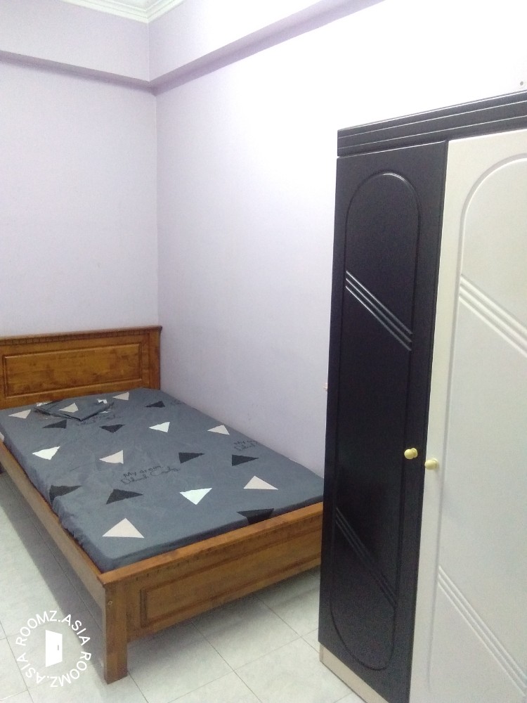 Middle room for rent at BJ Court Condo, Bukit Jambul