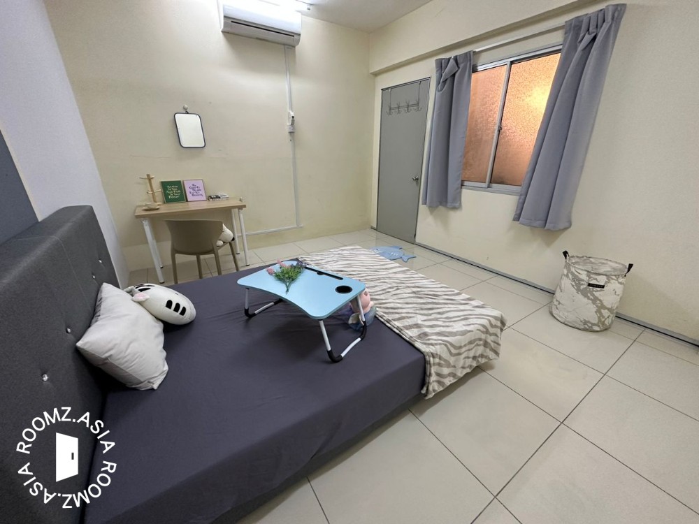🚀 Near Shopping & Dining Areas – Convenient and Secure!