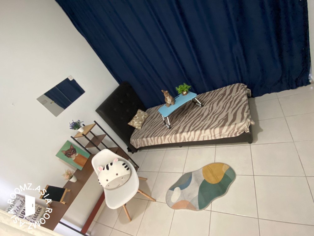 🚀 Near Shopping & Dining Areas – Convenient and Secure!