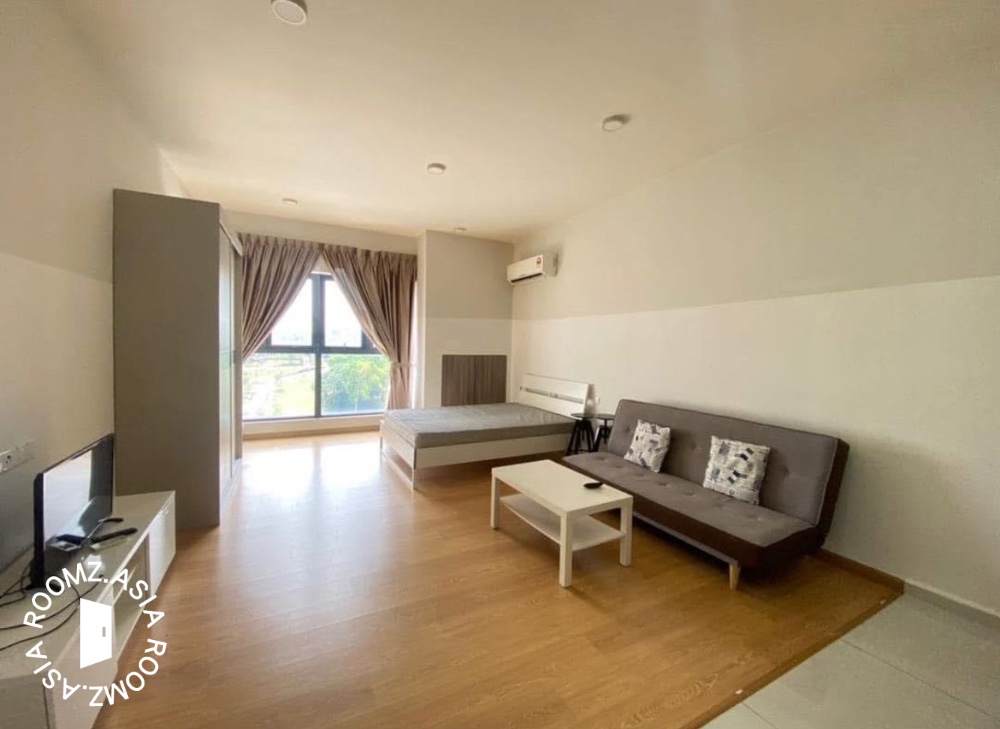 Studio room for rent at with private 🛁bathroom