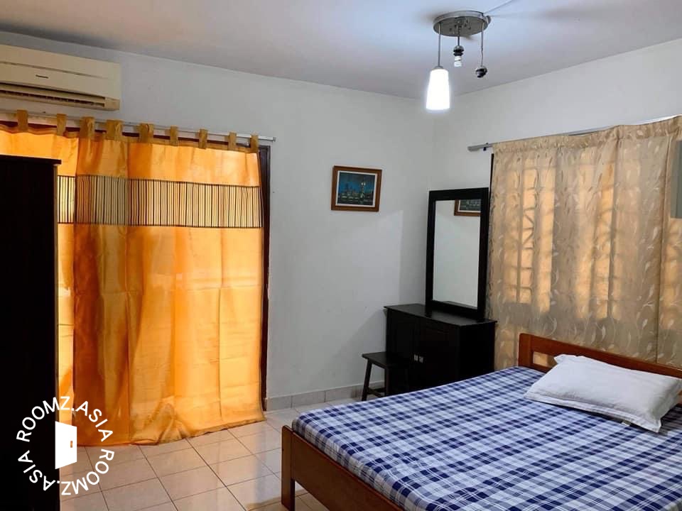 Balcony room at Palm Spring Damansara Condo 🚆Near MRT Surian